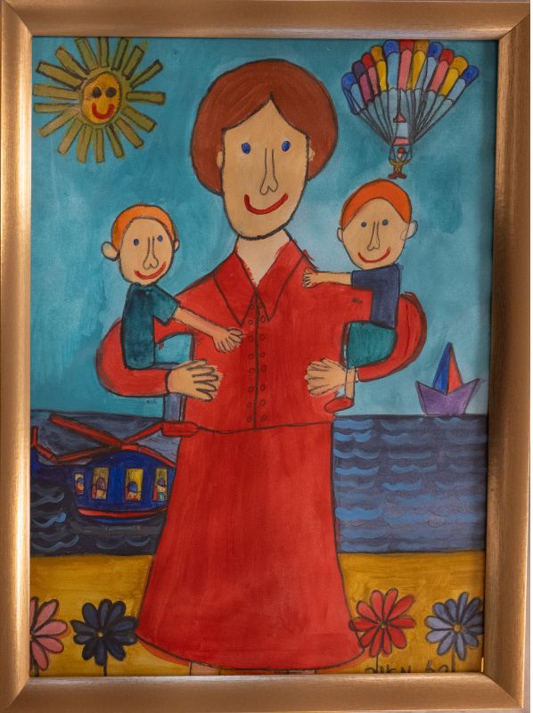Color painting, acrylic. Longitudinal. In the center of the picture stands a mother in a red dress, smiling and holding in her arms her red-haired children, one on each side. The children are drawn in profile, but their smiling faces are directed at the viewer. They hold it. In the background is a sea with a sailboat, like a paper fold, a helicopter, the windows of which show seated figures. The sky is a cheerful sun, and on the right a parachute in the air in a variety of colors.